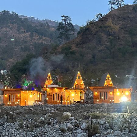 נייניטל Cabana Riverside Resort - Kainchi Dham מראה חיצוני תמונה