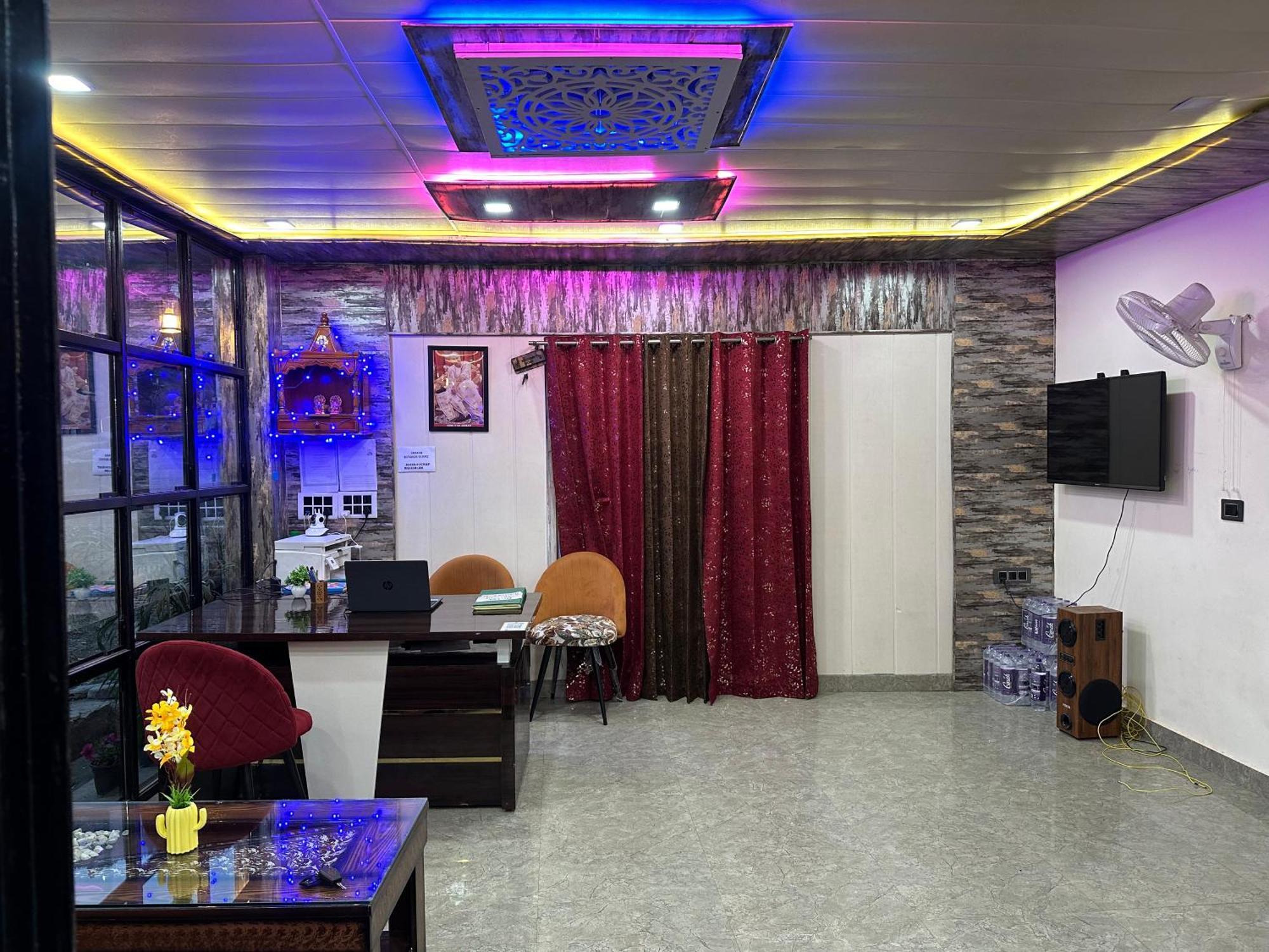 נייניטל Cabana Riverside Resort - Kainchi Dham מראה חיצוני תמונה